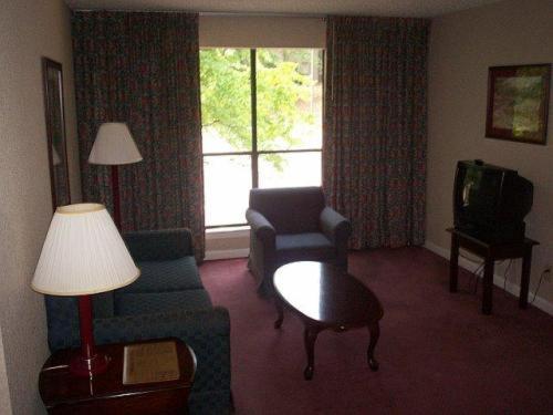 Rime Garden Inn & Suites Irondale Bilik gambar